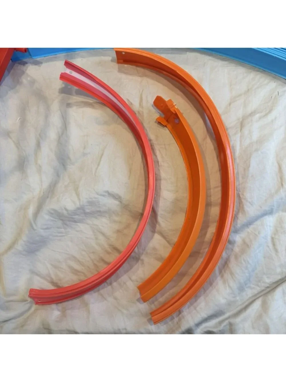 VTG Hot Wheels Track Pieces Lot Of 25 Pieces 90’s-Y2K Orange Blue Red
